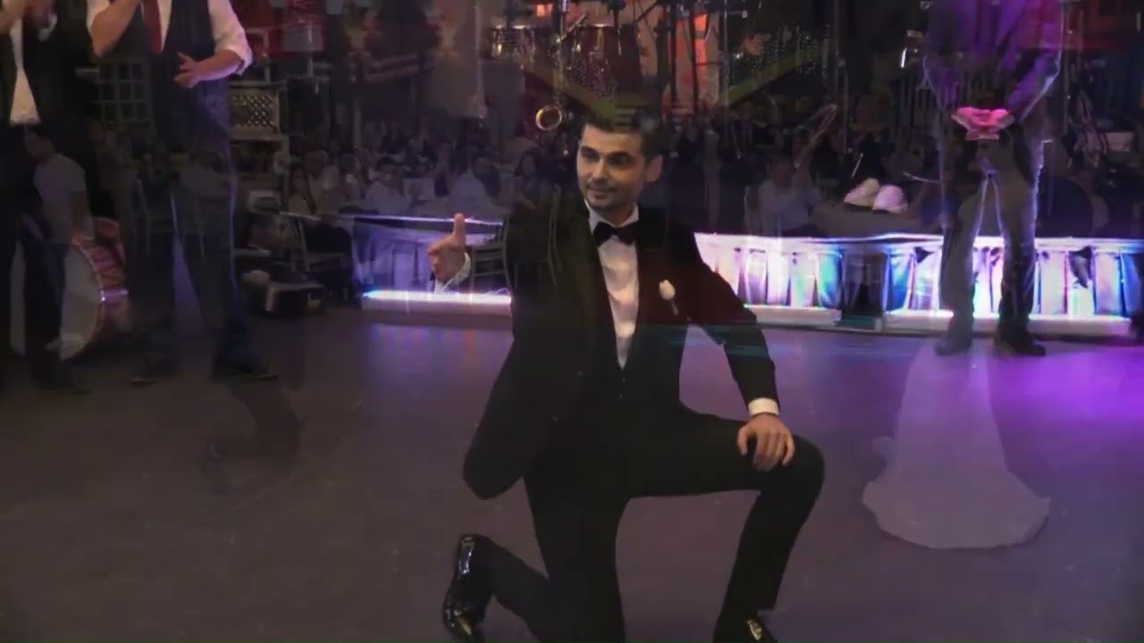 Düğünde Muhteşem Zeybek