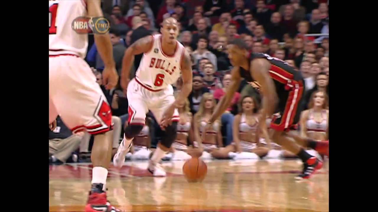 Lebron's fastbreak reverse slam