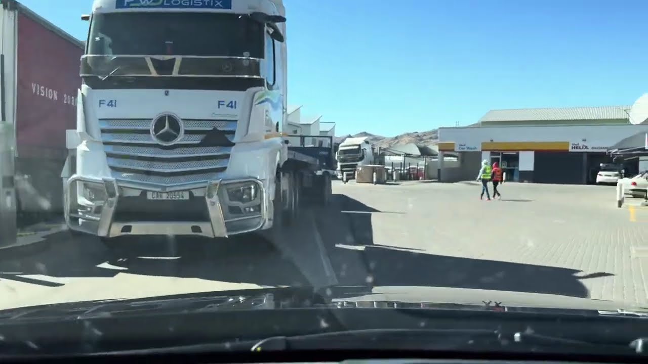 ROADTRIP NAMIBIA : WINDHOEK TO OKAHANDJA VIA OSONA VILLAGE