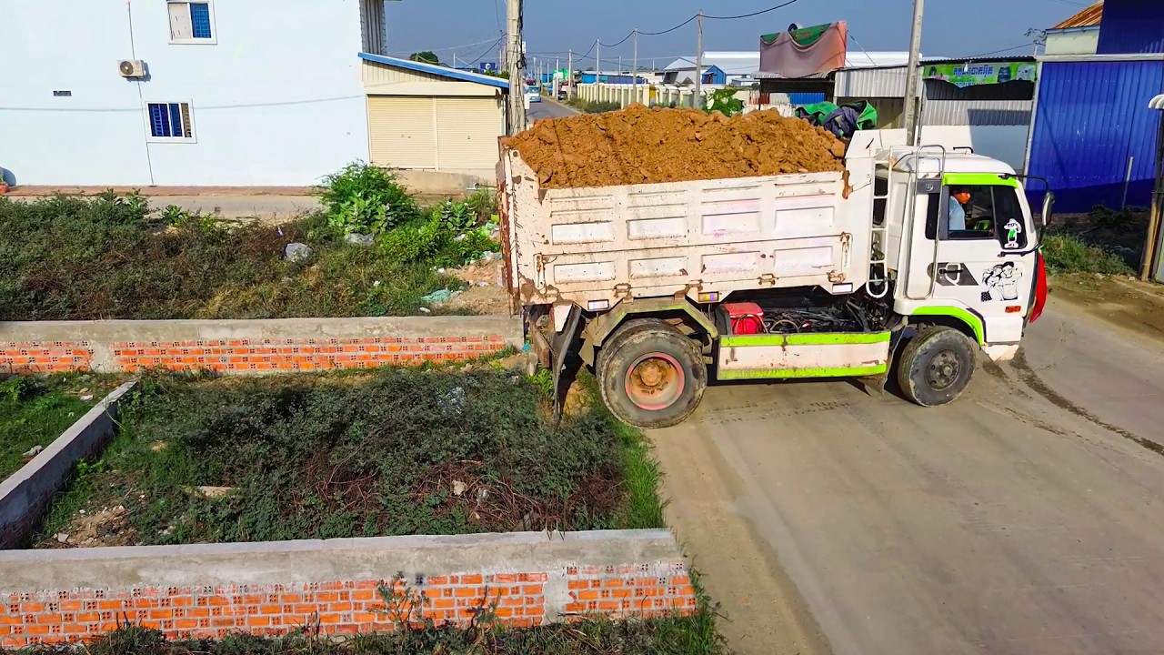 Smooth Start! MITSUBISHI Dozer & Dump Trucks Filling Ground for New Home Construction