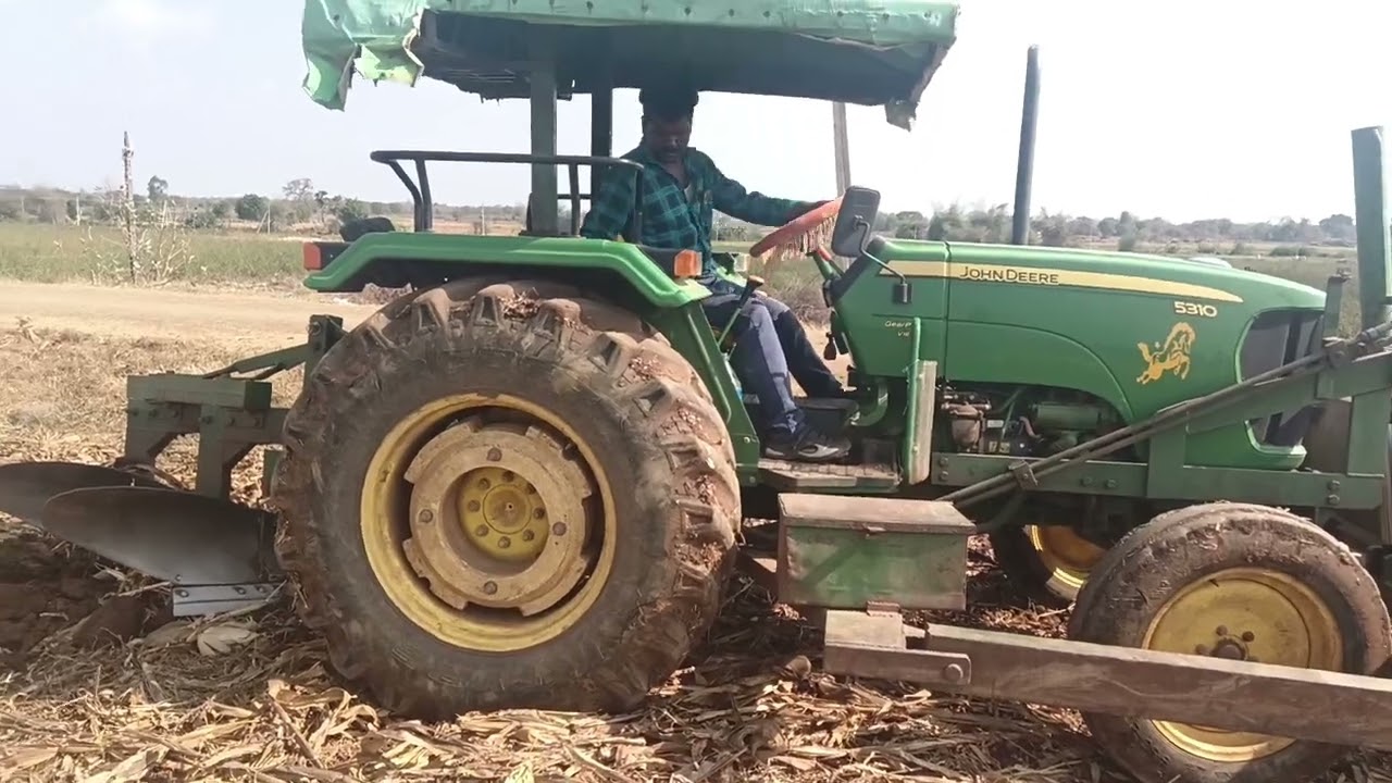 Jon  deere 5310 tractor plowing exllent viral video