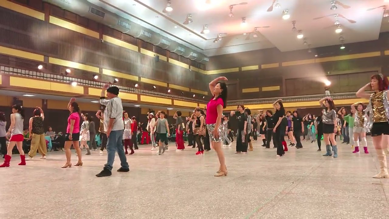 Movement line dance by Guyton Mundy & Klara Wallman @ @iDance 2025 (Saturday night Theme party)