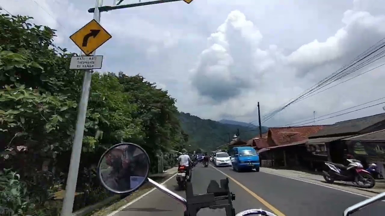 Momen seru  mudik tahun 2025 pake motor