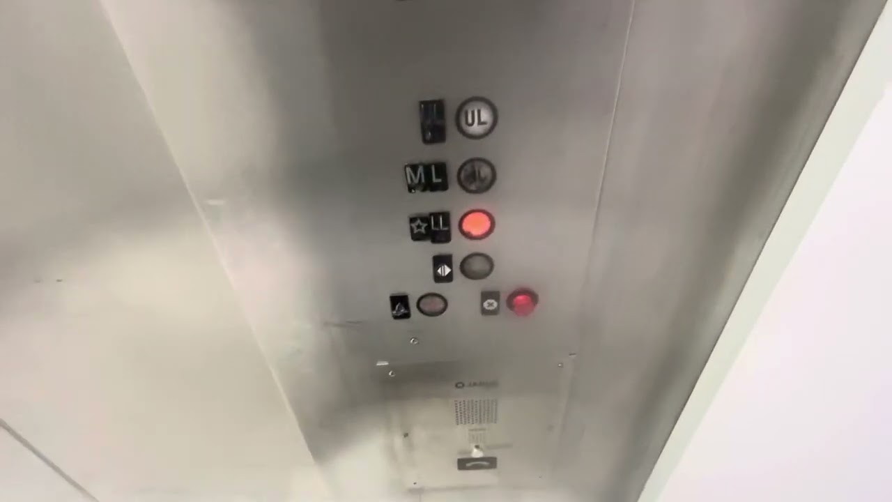 Westinghouse Hydraulic Elevator @ Macy’s, Stamford Town Center, Stamford CT