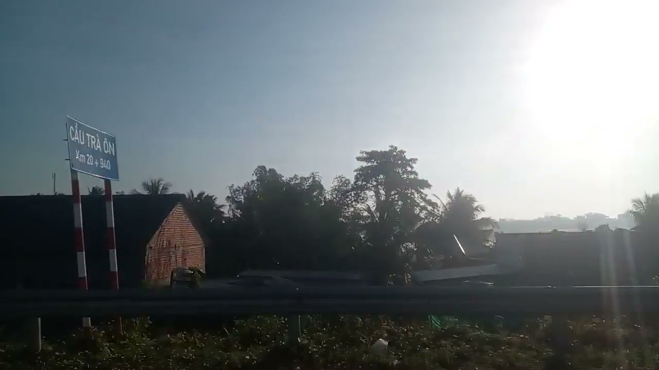 Bông Hồng Đường Tuyến Tránh Long Xuyên