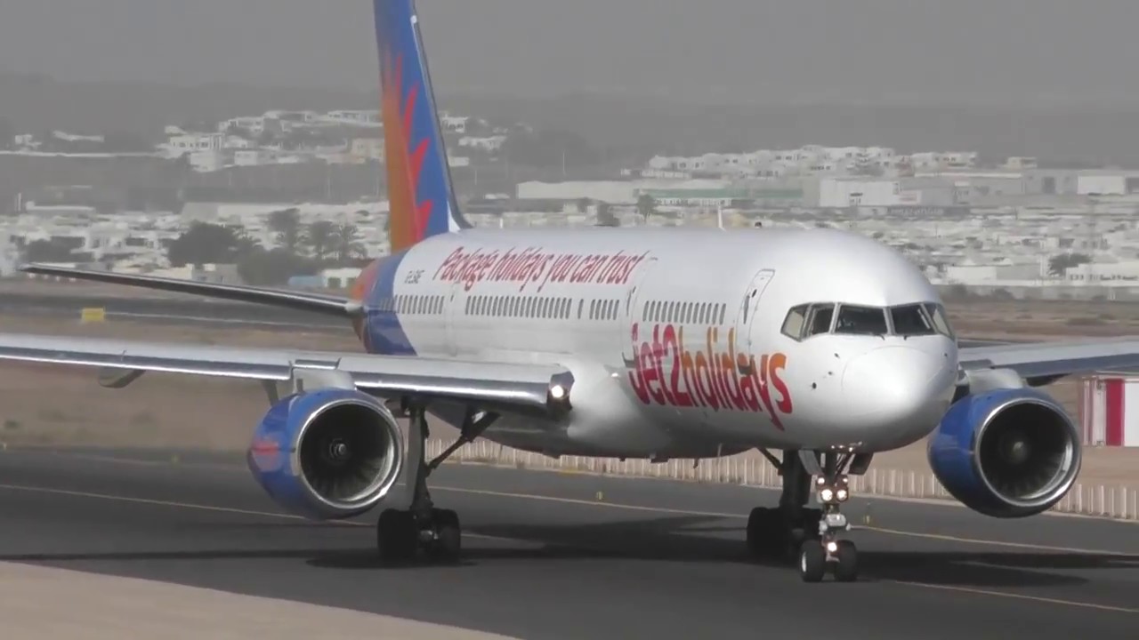 Jet2 Holidays Boeing 757 takeoff at Lanzarote Airport
