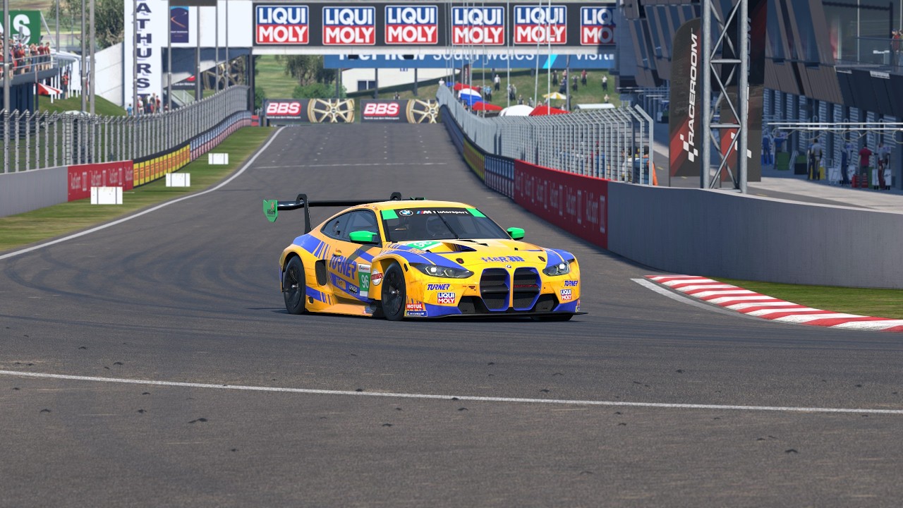 Martin Dryankov BMW M4 GT3 on Bathrust Circuit, Ranked Race.