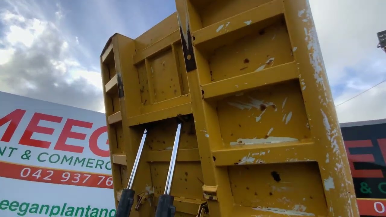 HITACHI SWIVEL DUMPER.