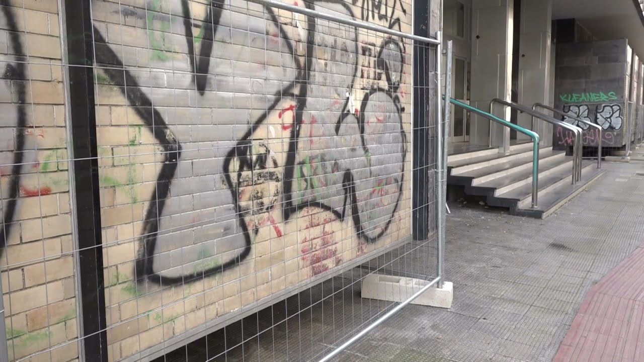 Bari, grate in via Crisanzio: Uniba chiude ripari dei clochard. 