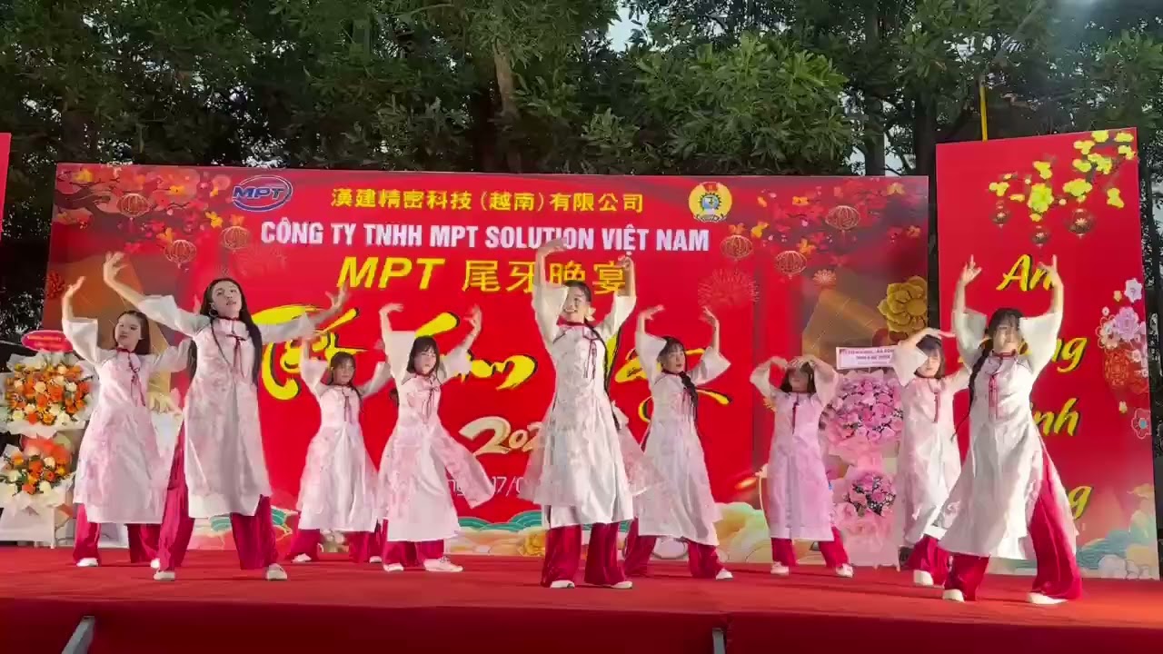 Nhảy Nụ Cười Xuân - Tất niên công ty MPT