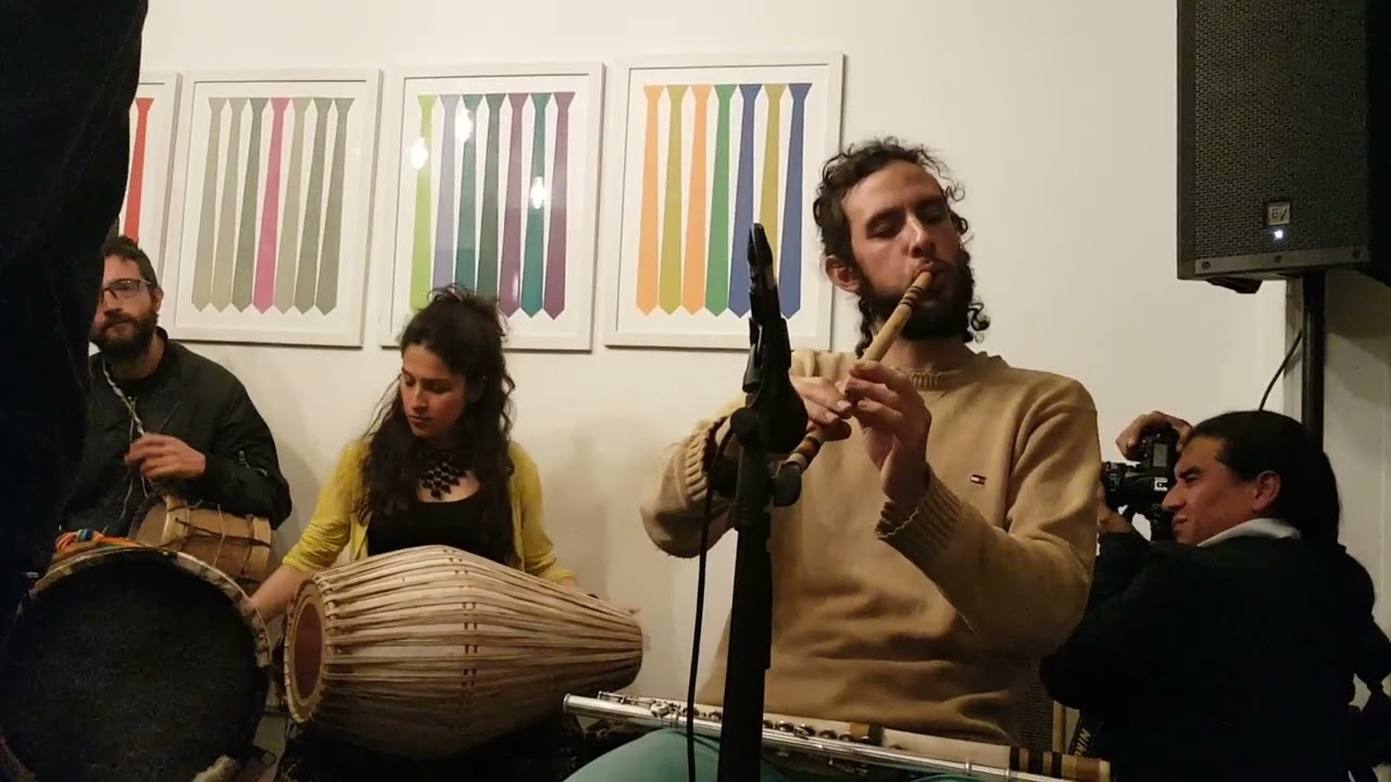 Mucho Indio - Mūza en Café Tambora