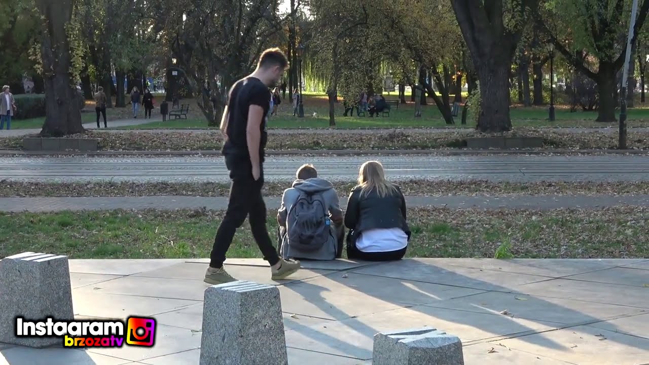 PODNOSZĘ PIENIĄDZE Z MOJĄ PODOBIZNĄ wycięte sceny v4