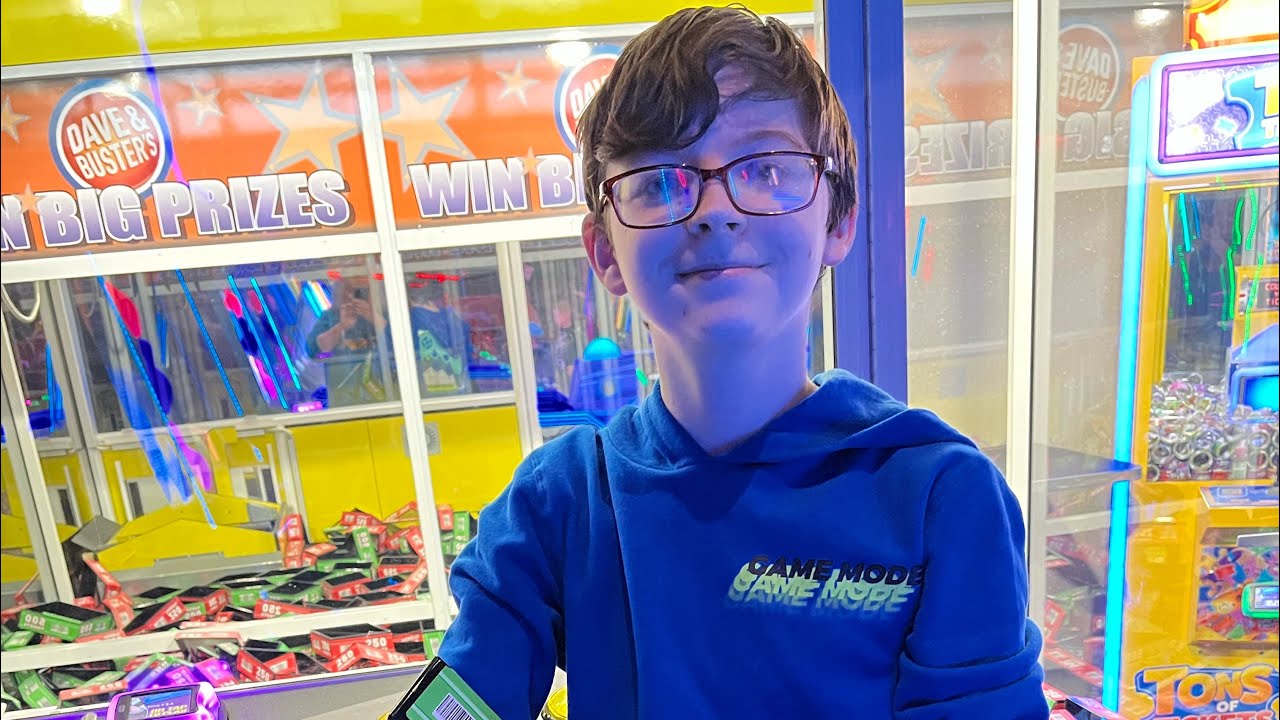 Lots of tickets at the Big One Claw Machine #arcade #clawmachine #arcadegames #newvideo