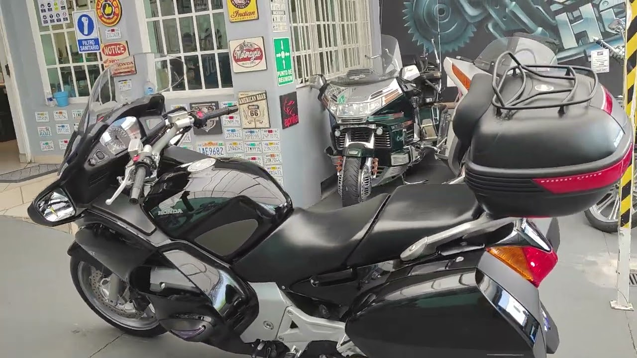 HONDA ST 1300 MODELO 2006 $110,000 PESOS ENVÍO INCLUIDO TITULO LIMPIO