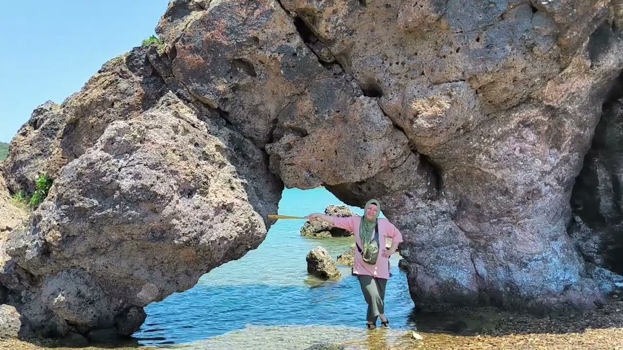 AYVALIK DELİKLİ TAŞ KOYU