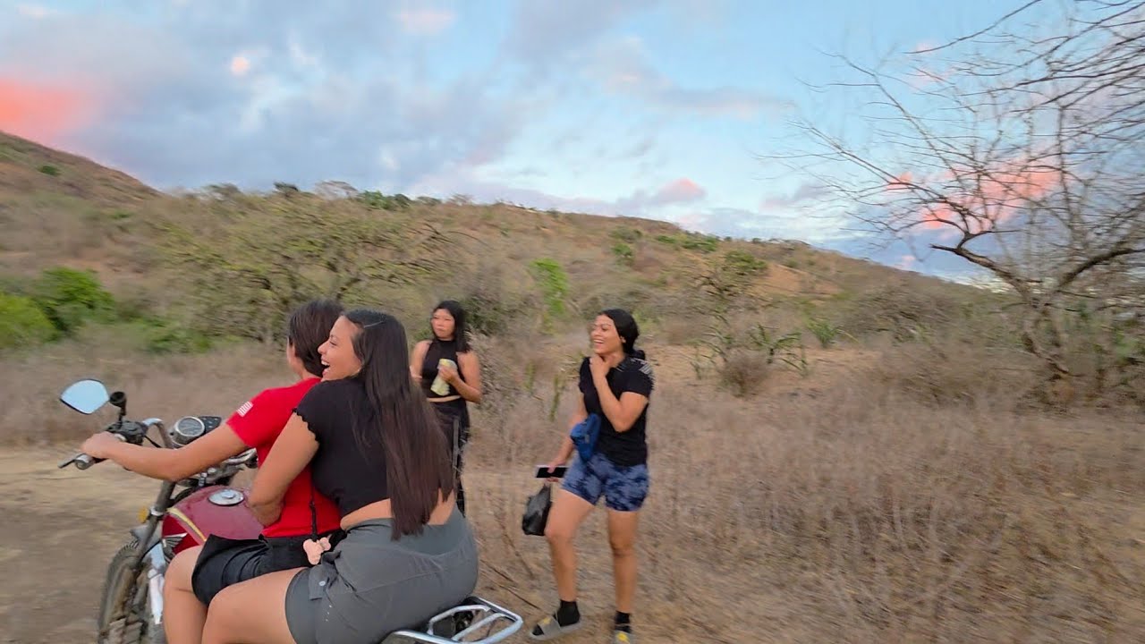 😱 Las chicas pidiendo ray en la montaña ⛰️ /BELLEZAS SALVADOREÑAS 