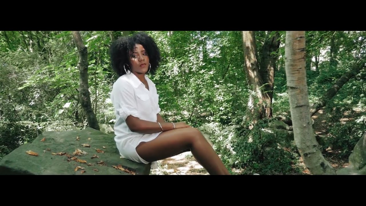 Elowdy.C - PAPA DI MWEN - Clip officiel