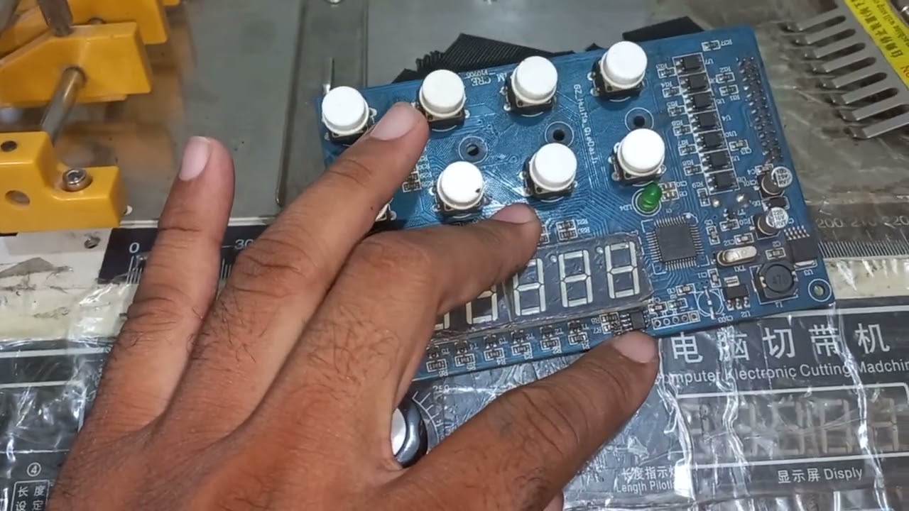 How to adjust the size of velcro cutting machines and its repairing