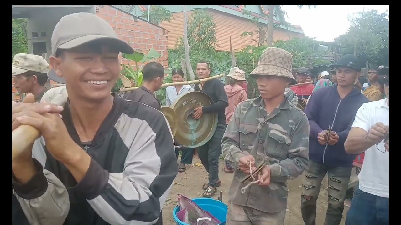 Chiêng Pơlơi Pơ ó chiêng ngui sang arang zêgh