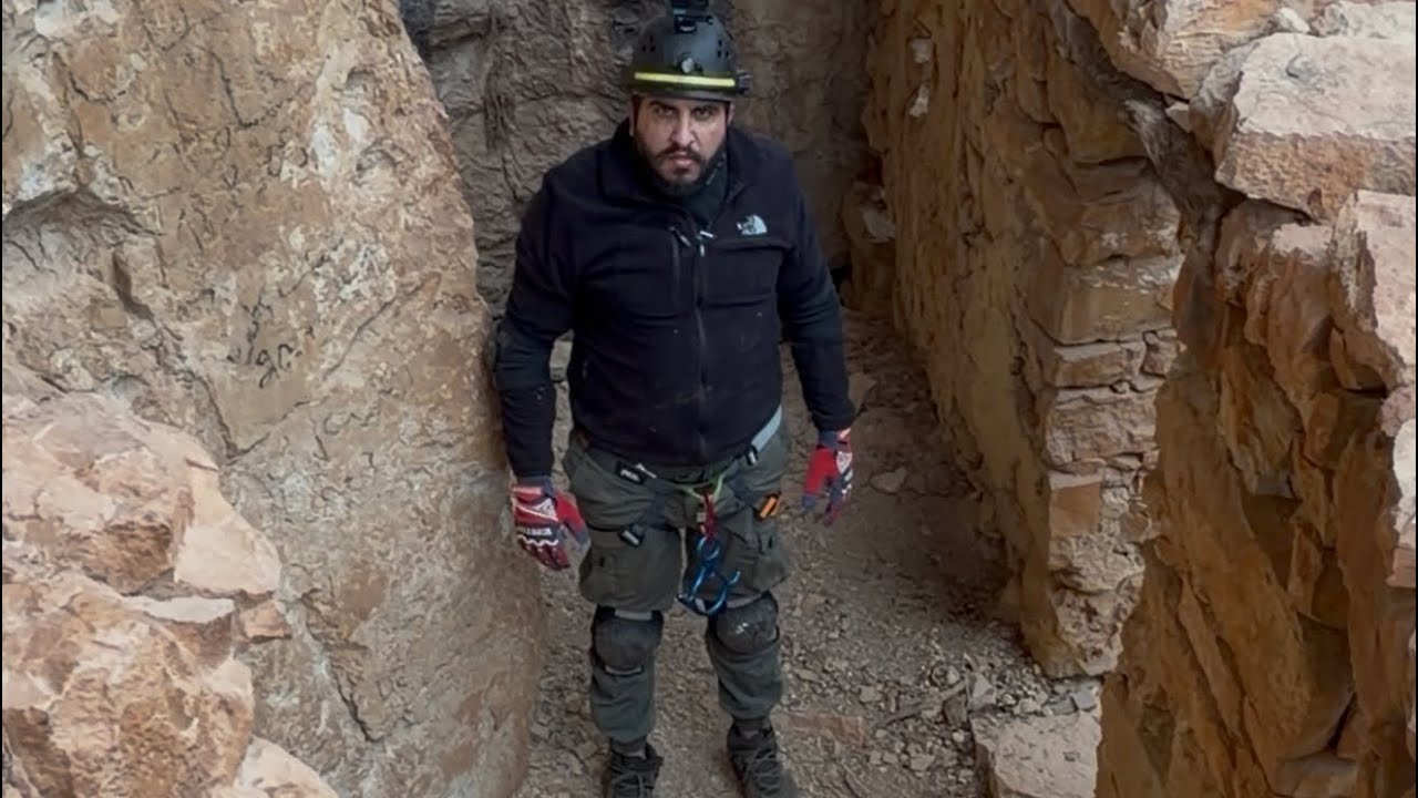 دير مار انطونيوس بيت حباق _وادي البواليع.#تاريخ_الأزمنة #georgesghoussein #cave #كنائس #nature 