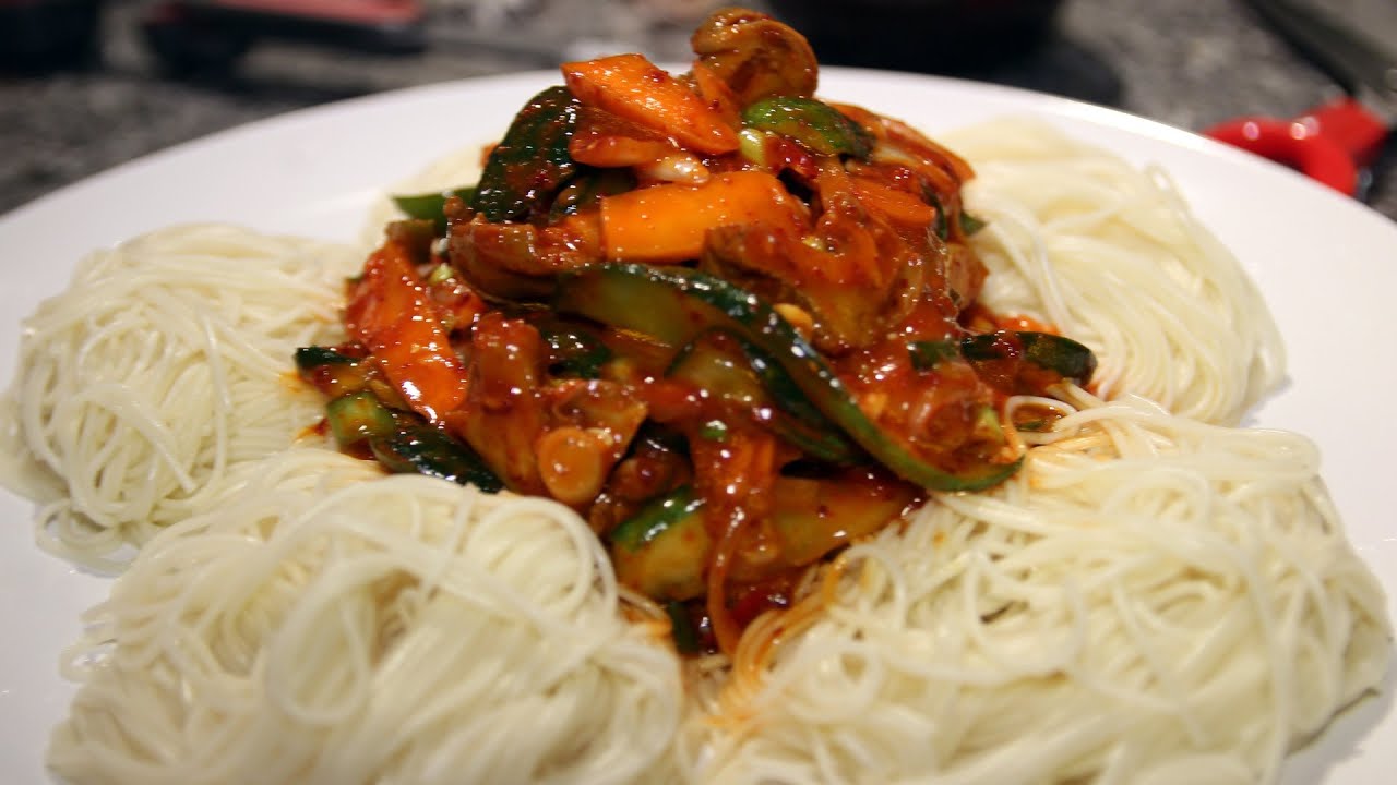 Spicy whelks with noodles (Golbaengimuchim: 골뱅이무침)