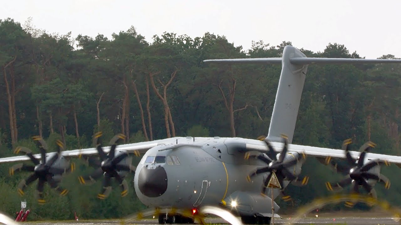 [4K] BAF A400 takeoff from Kleine Brogel for a para drop at Sanicole Airshow