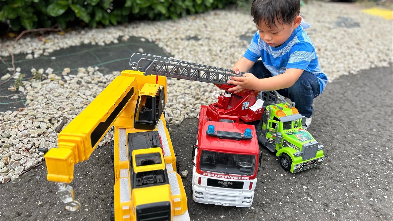 Freyo’s Truck toys | Fire truck | Crane truck | Cage truck #toys #constructiontrucks