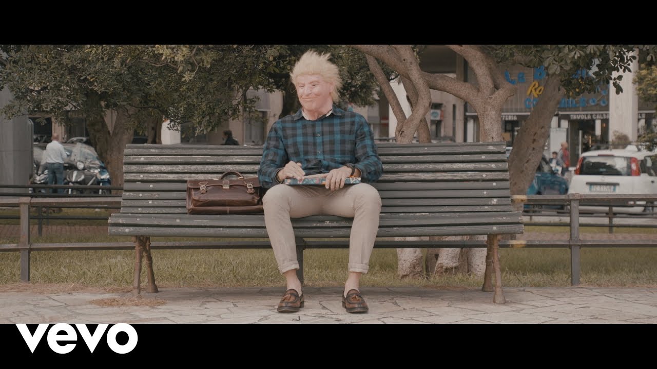 dellarabbia - La panchina (come Forrest Gump)