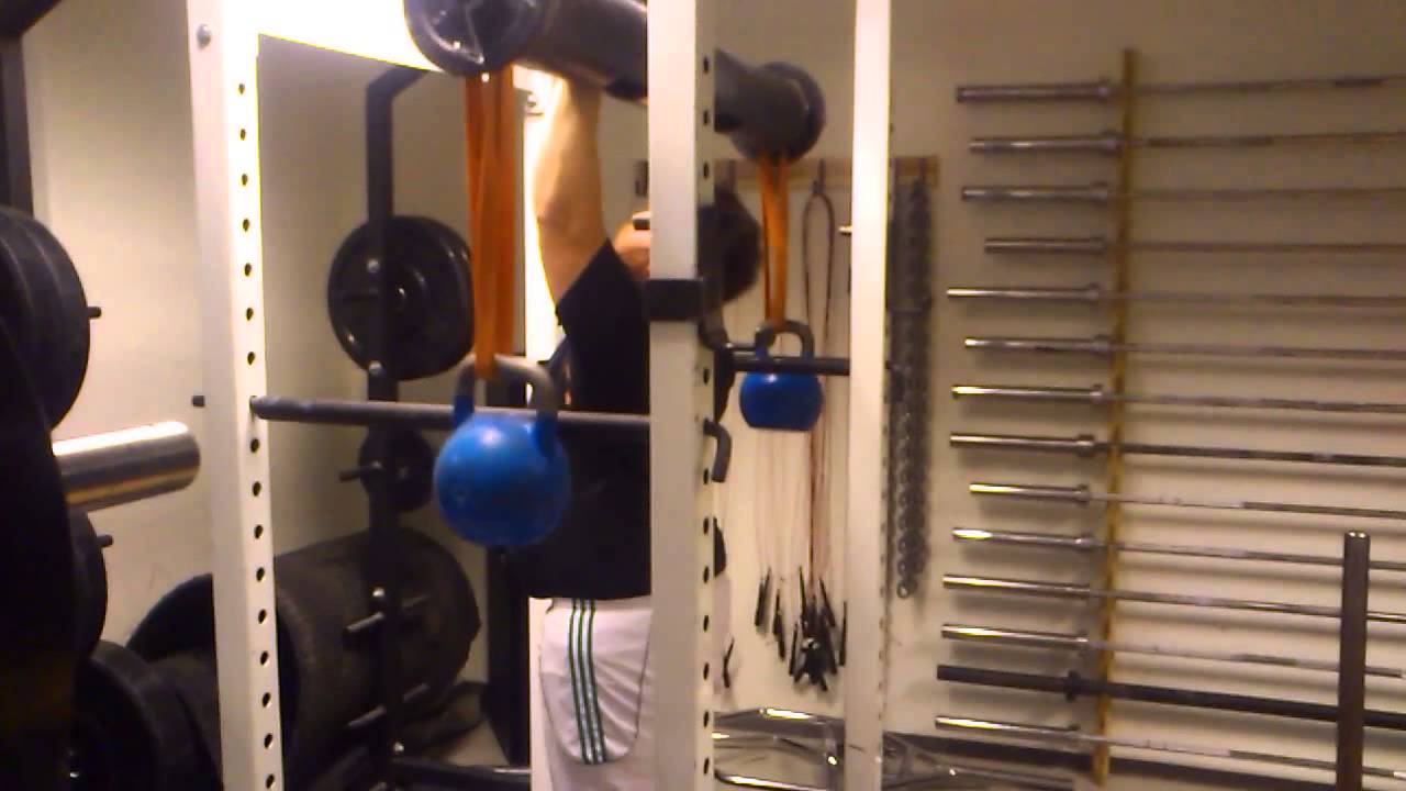 Stokkpress 75kg m/ vekter hengende i strikk