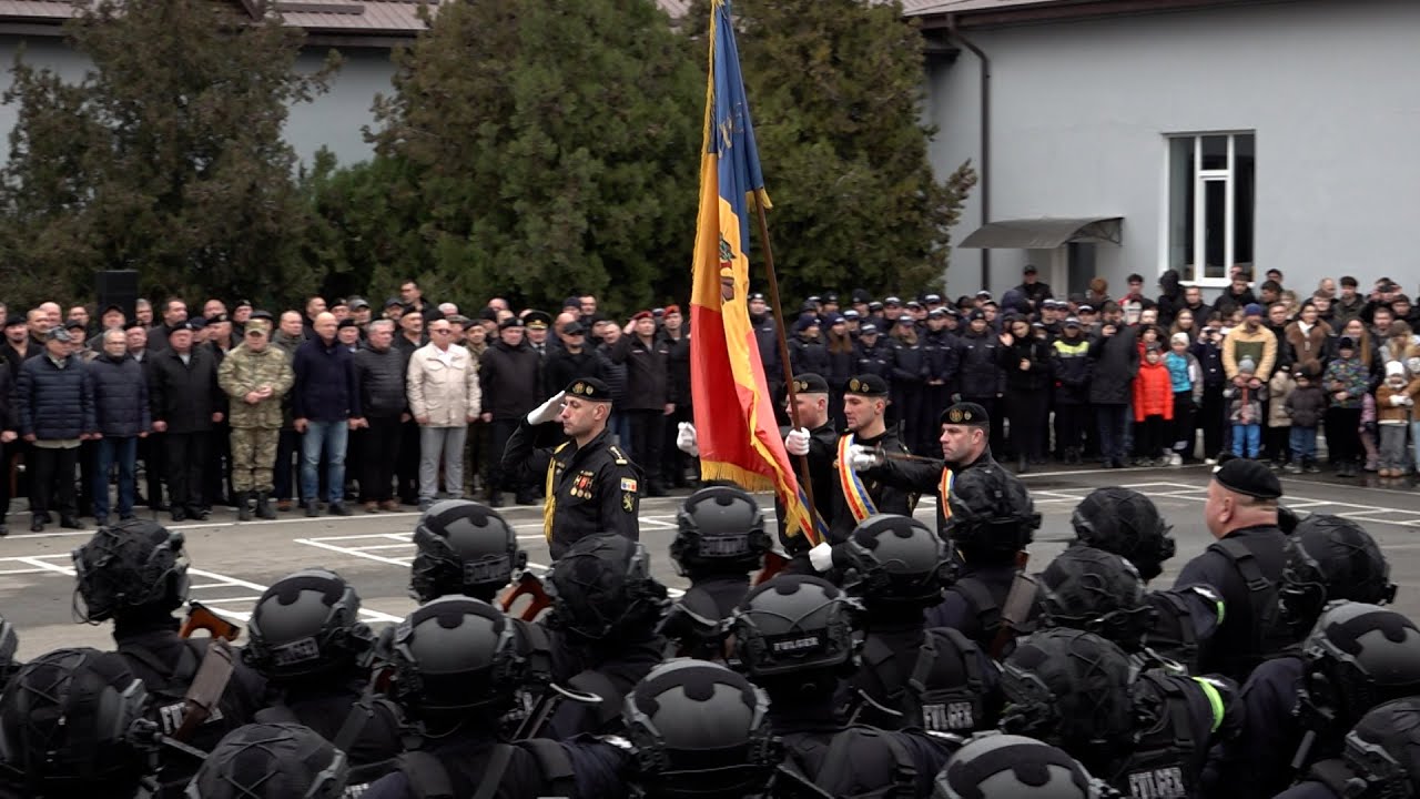 NO COMMENT | BRIGADA CU DESTINAȚIE SPECIALĂ &bdquo;FULGER&rdquo; A IGP MARCHEAZĂ 34 DE ANI DE LA FONDARE