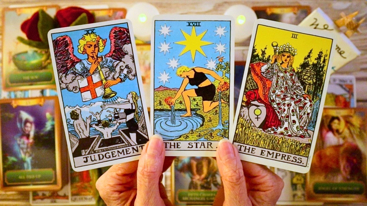NO CONTACT: THE PERSON YOU&rsquo;RE TRYING TO LET GO. THIS WAS DEEP ❤️&zwj;🩹 LOVE TAROT