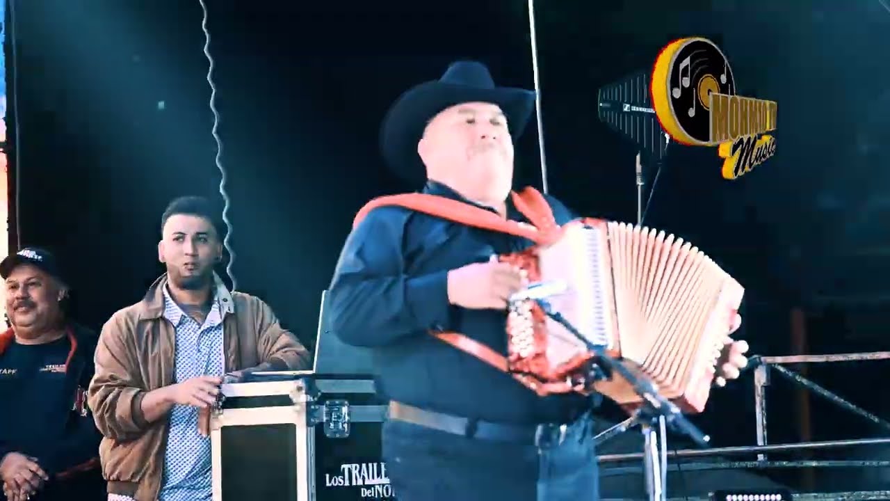 TRAILEROS DEL NORTE DE CHARLY LOPEZ/ HUAPANGO CUARTAZO AL MACHO