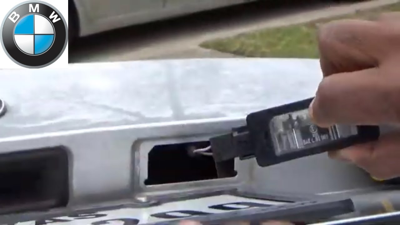 Как снять и заменить фонари освещения номерного знака BMW на моделях 528i, 530i, 545i, 550i и других