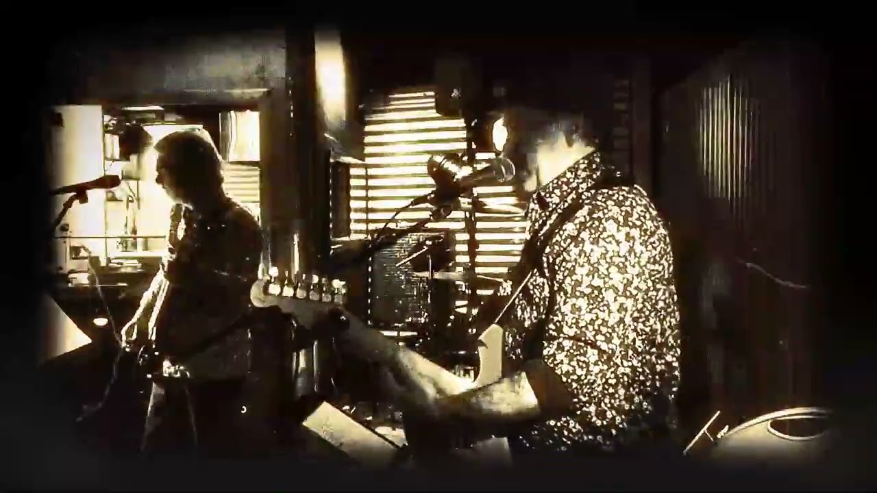 Pretty Woman cover by The Hustlers