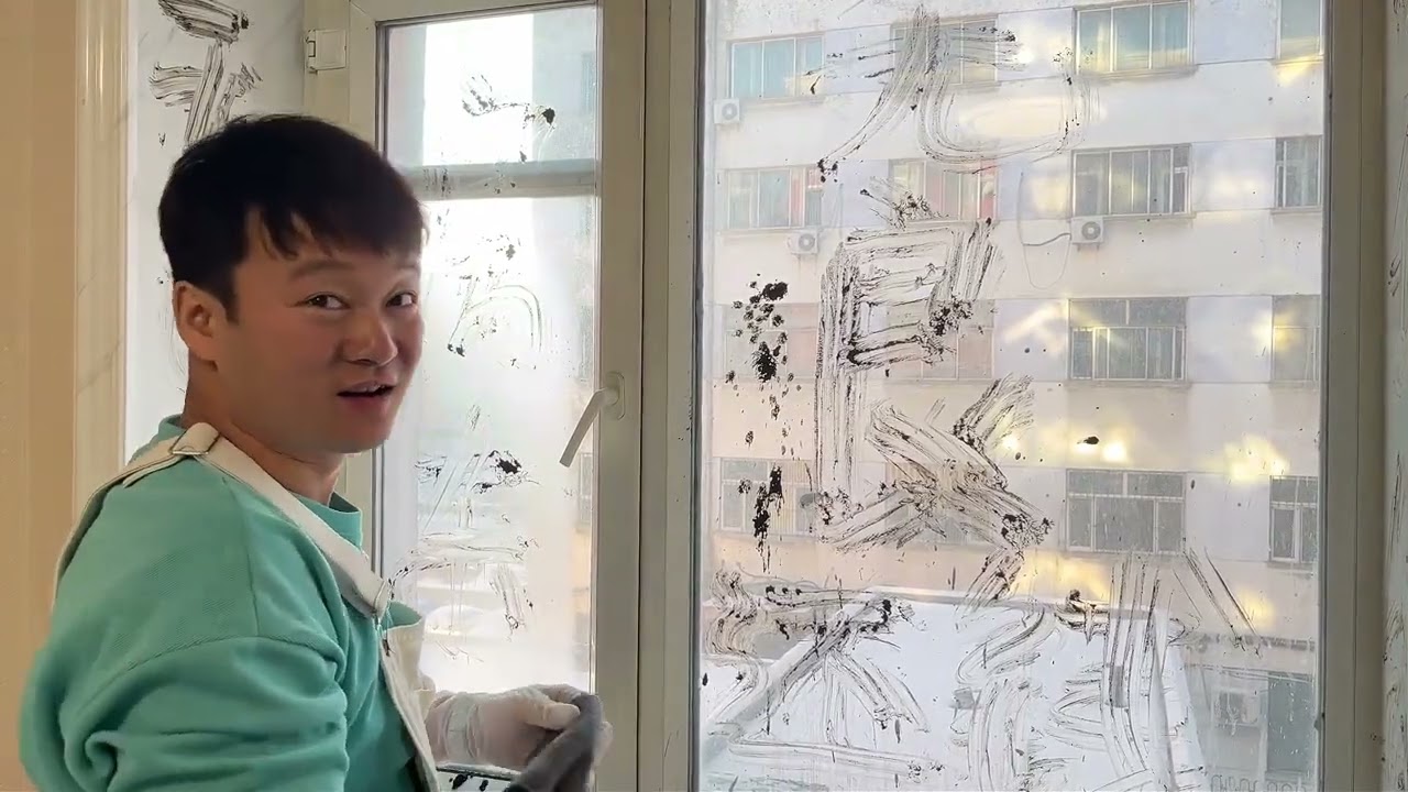 租房时房东主动降租、百般殷勤，转头却频繁骚扰，退租后不仅押金全扣，女子贴身衣物还离奇失踪，这背后，到底藏着怎样的可怕真相？