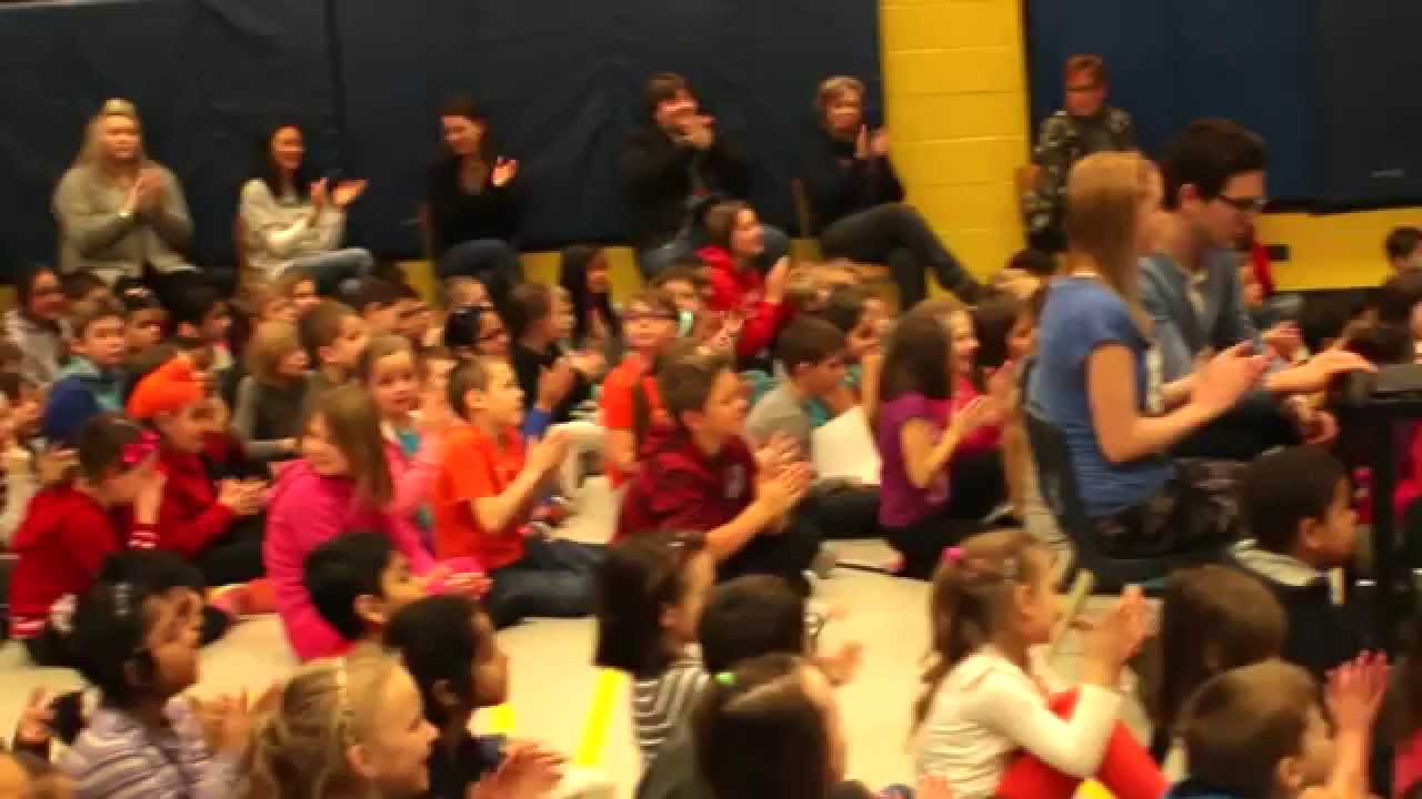 Dre Pao, Don Carlo perform for local Hamilton students