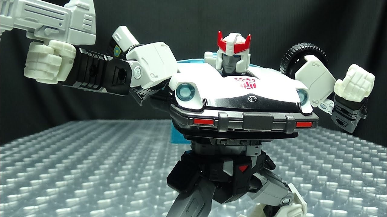 MP-17+ Masterpiece PROWL: EmGo's Transformers Reviews N' Stuff