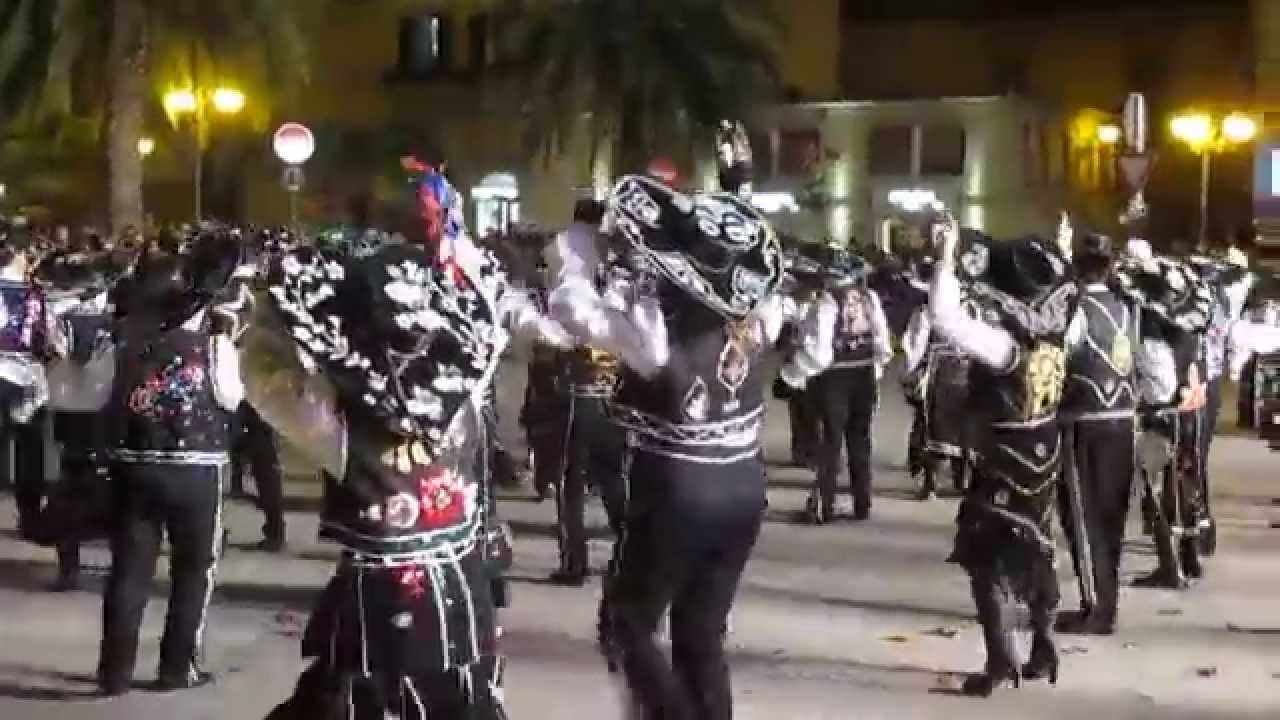 Carnevale coratino 2015 coreografia finale sceriffi cicres MVI 1550