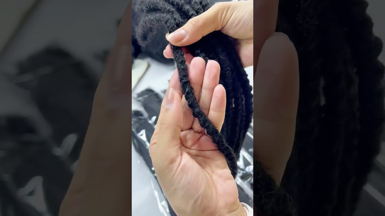 16 inch 0.8cm Afro kinky textured locs in natural black