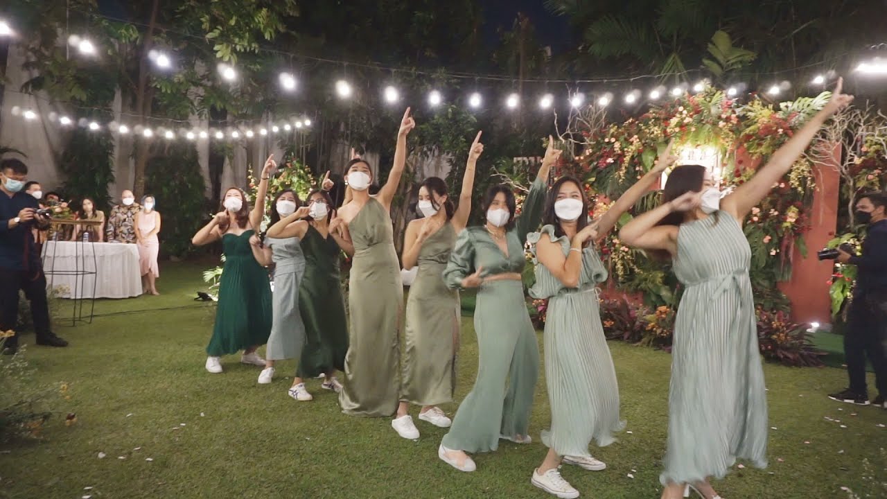Bridesmaid SURPRISES Bride With Flashmob x Tiktok Dance / Dancefirst Indonesia