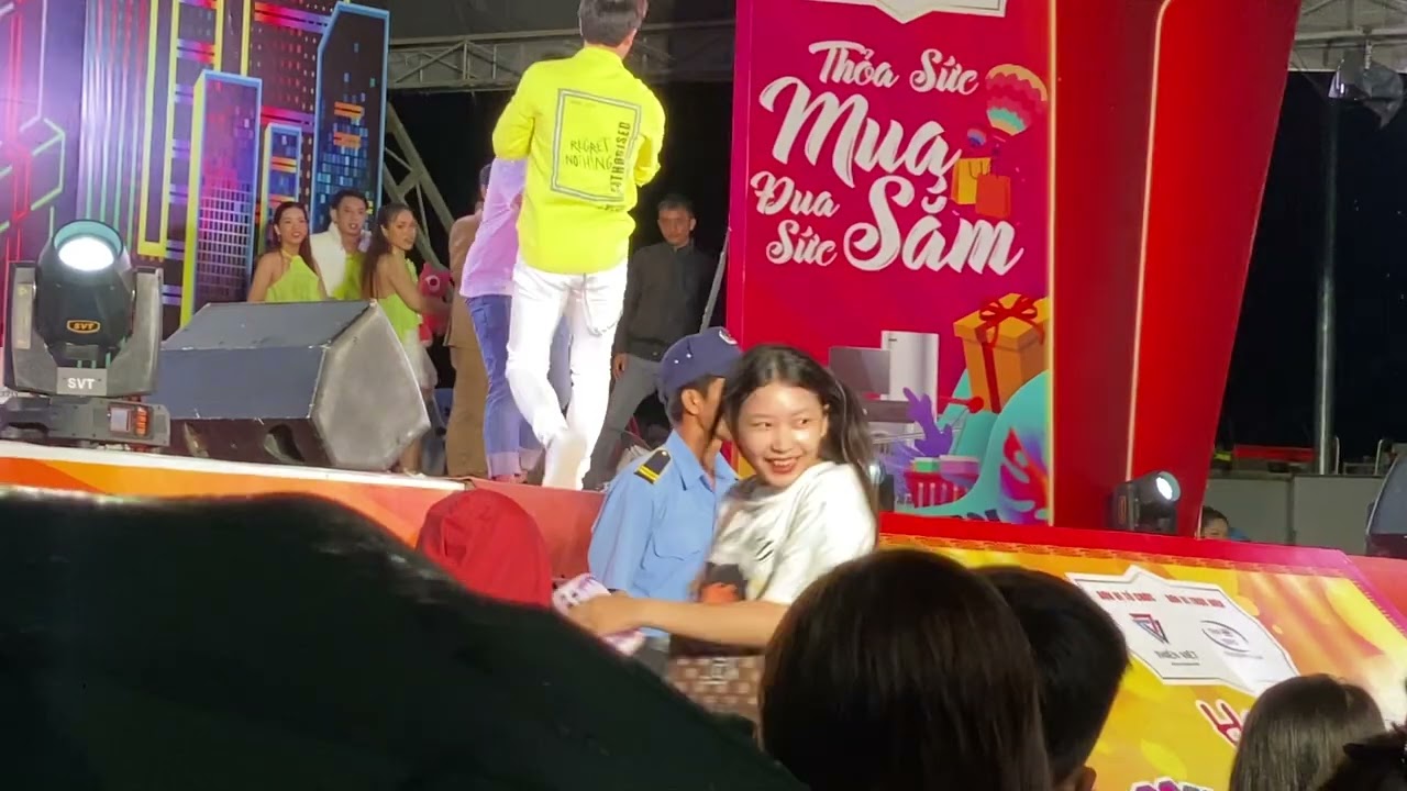 Lần Đầu Tiên Ca Sỹ Hồ Việt Trung Về Hội Chợ Mua Sắm Và Ẳm Thực Việt Nam Và Thái Lan Năm 2023