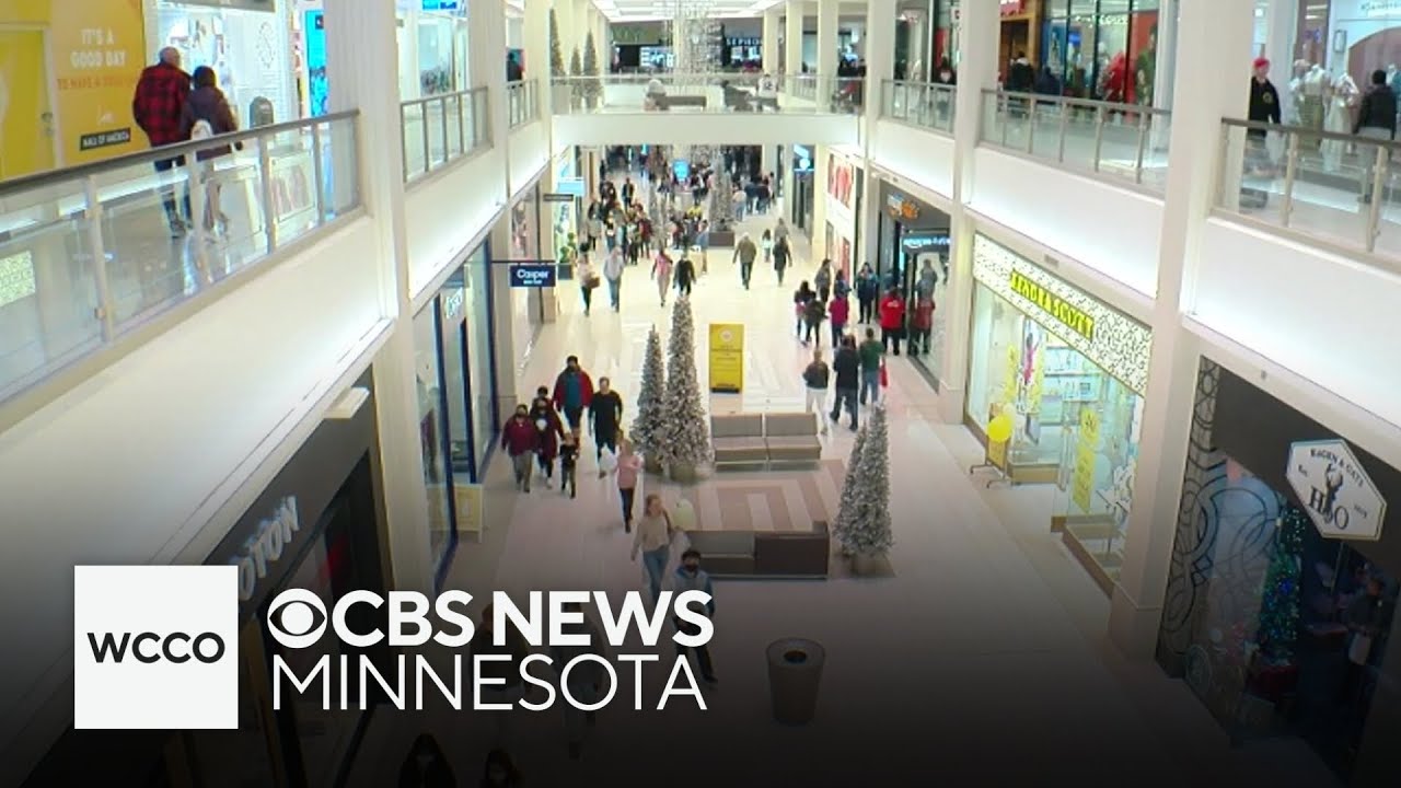Mall of America welcomes rush of holiday shoppers on Black Friday