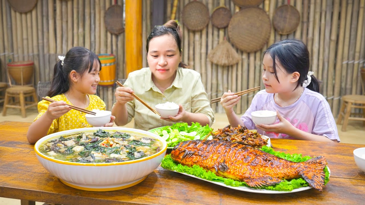 How to Catch Catfish in the Forest to Cool Traditional Fish Meal with My Two Daughter