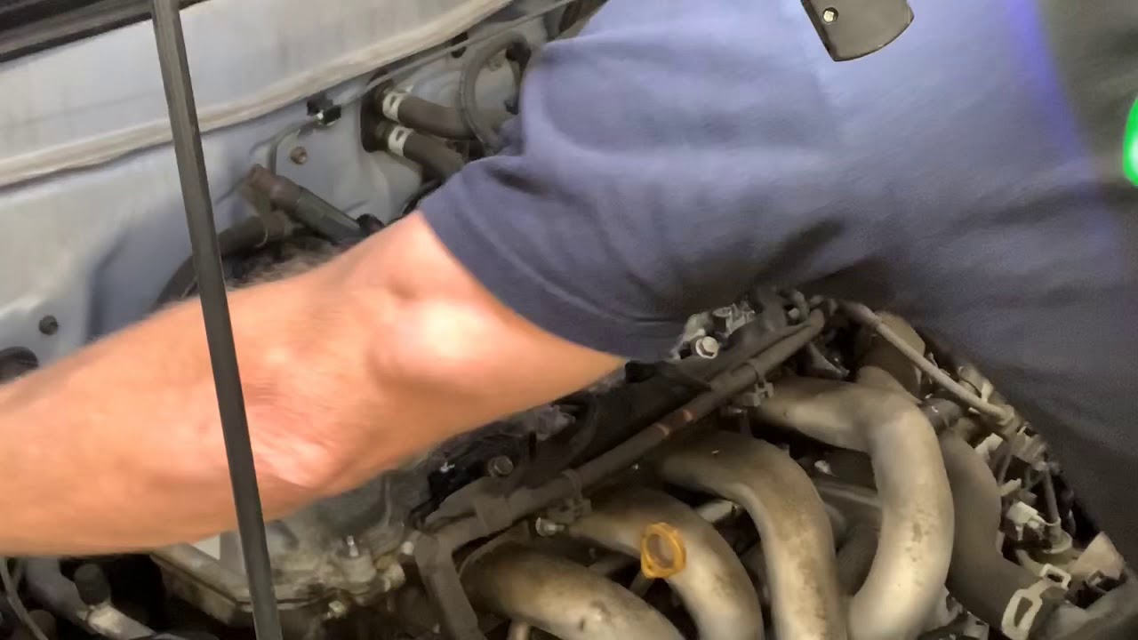 Oil leak repair 2001 Toyota corolla