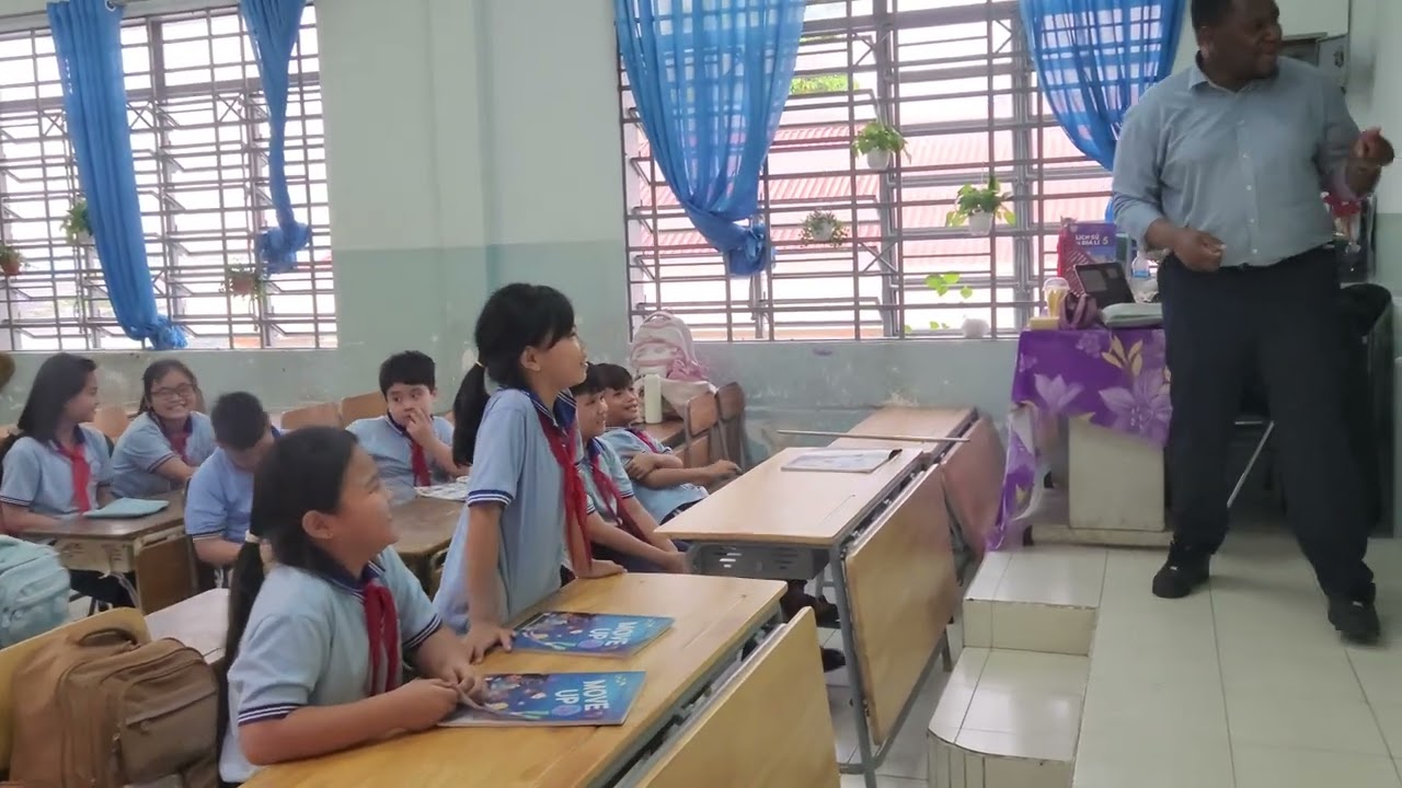 Tiết học cùng thầy Lebo lớp 4.8+4.9 TH Tân Hiệp 
