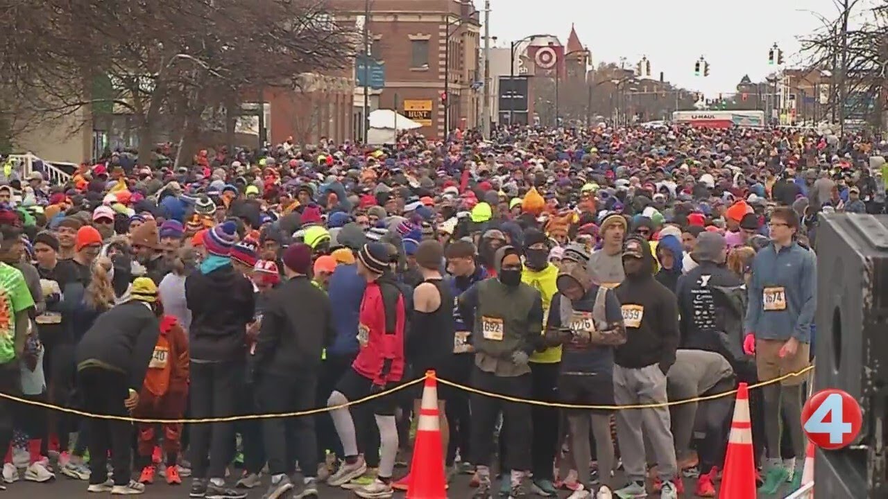 Buffalo’s 130th Turkey Trot draws thousands, supports YMCA programs