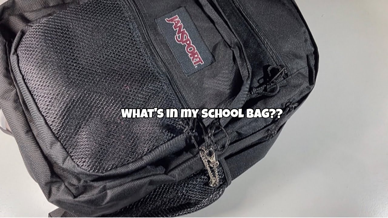 \ What's in my school bag?? /