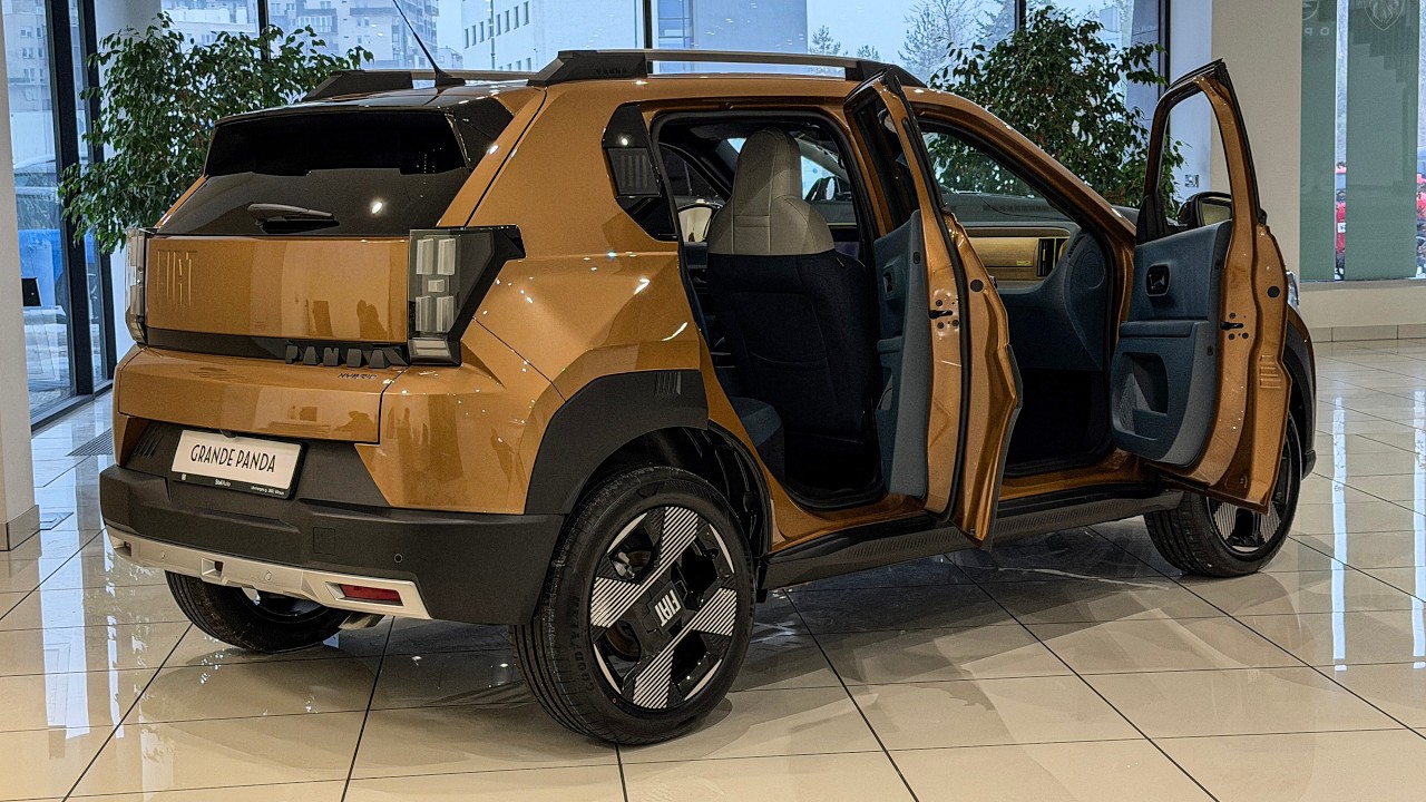 2026 Fiat Grande Panda - Interior & Exterior 4K