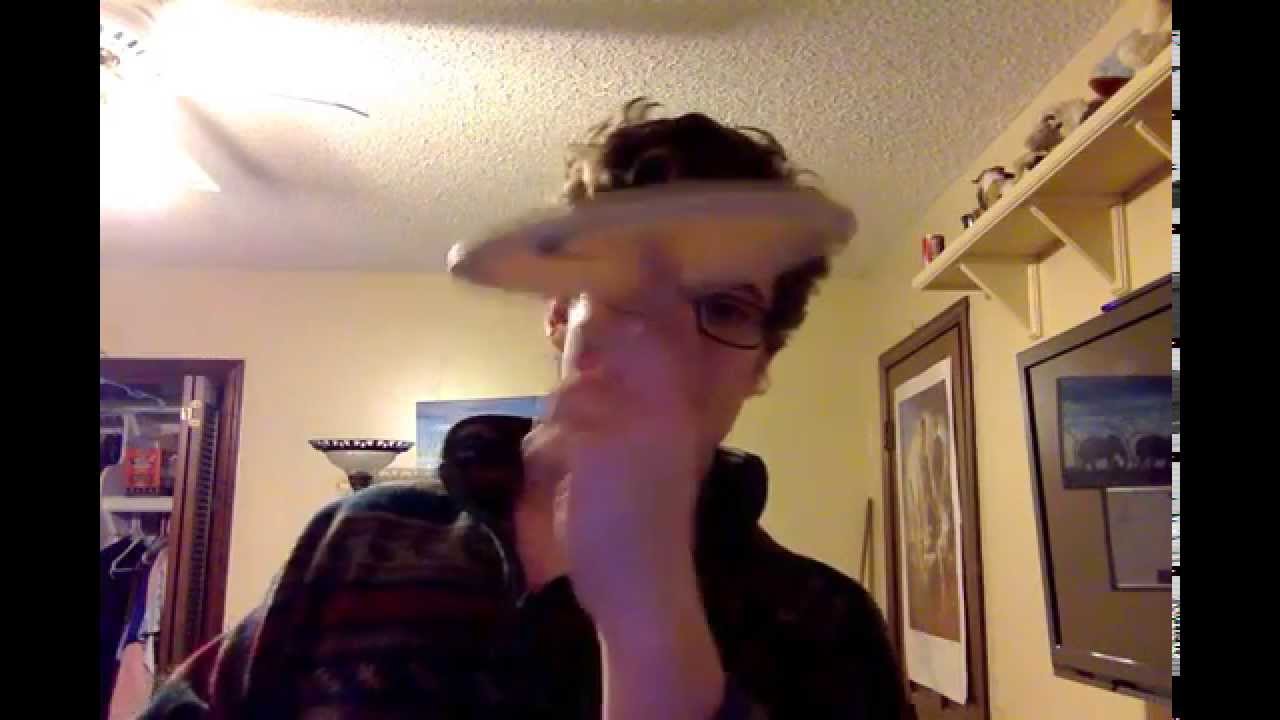 How to: Spin discs on your finger!!