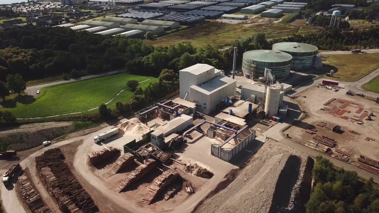 Invergordon.. The Old BA & The View Of The Distillery..